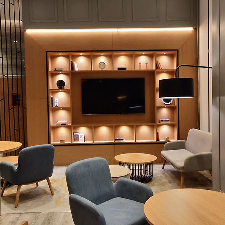 Holiday Inn Express Gurugram Sector 50 By Ihg Gurgaon Eksteriør bilde