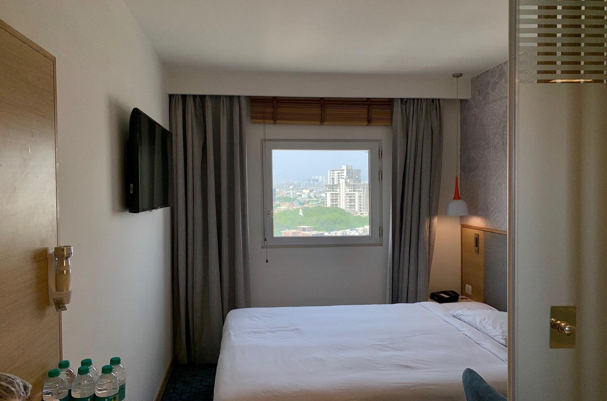Holiday Inn Express Gurugram Sector 50 By Ihg Gurgaon Eksteriør bilde