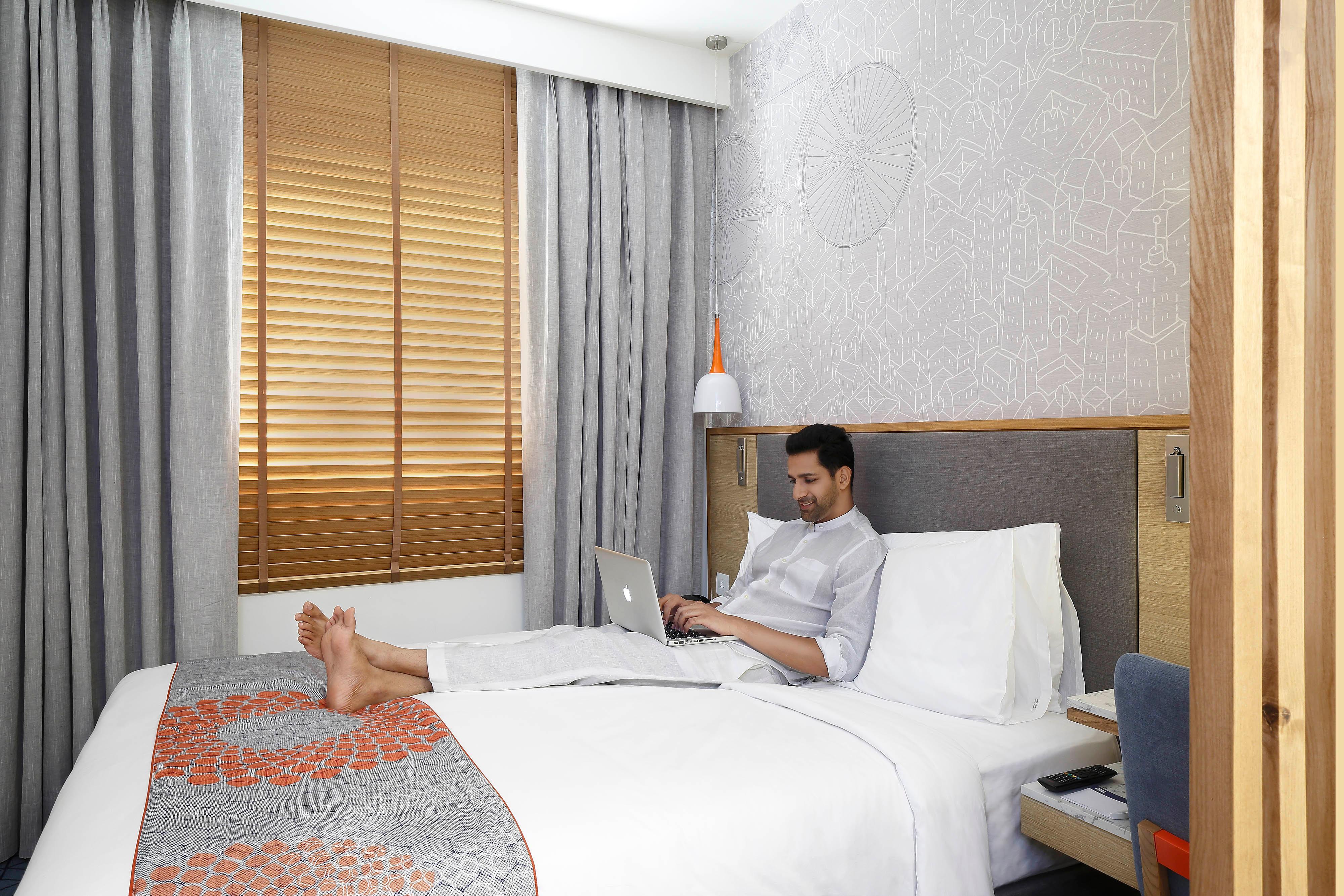 Holiday Inn Express Gurugram Sector 50 By Ihg Gurgaon Eksteriør bilde