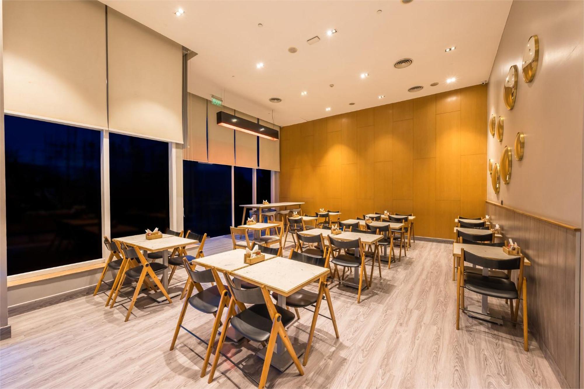Holiday Inn Express Gurugram Sector 50 By Ihg Gurgaon Eksteriør bilde