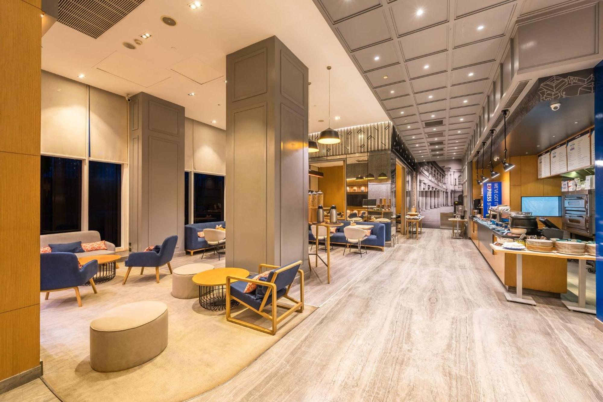 Holiday Inn Express Gurugram Sector 50 By Ihg Gurgaon Eksteriør bilde