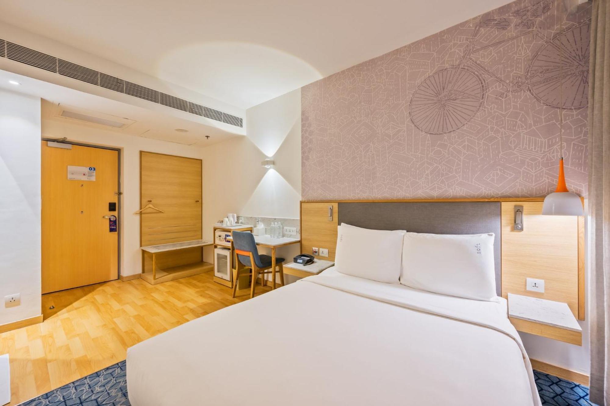 Holiday Inn Express Gurugram Sector 50 By Ihg Gurgaon Eksteriør bilde