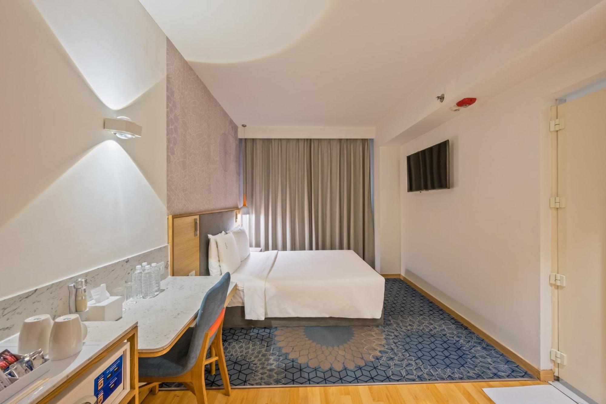 Holiday Inn Express Gurugram Sector 50 By Ihg Gurgaon Eksteriør bilde