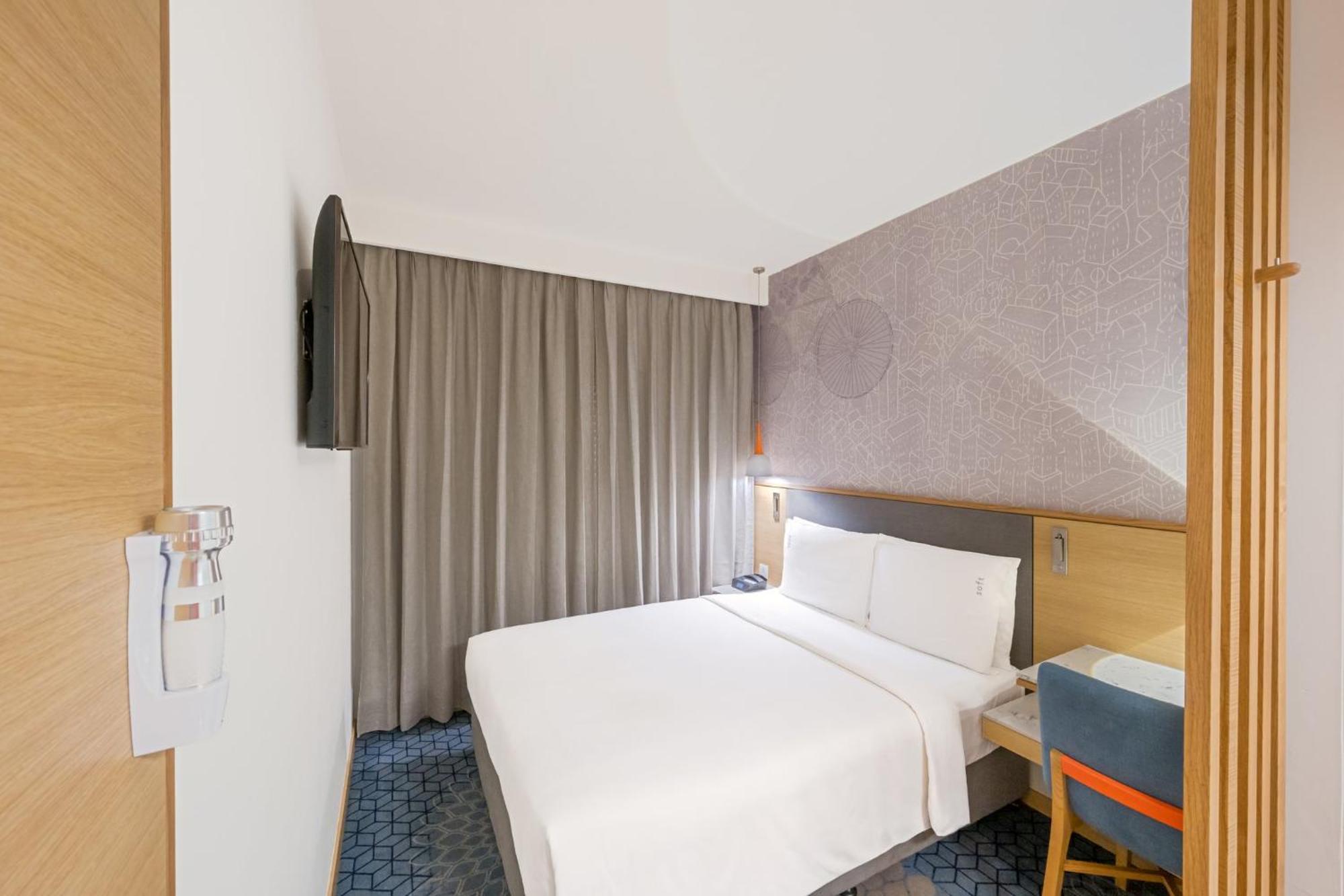 Holiday Inn Express Gurugram Sector 50 By Ihg Gurgaon Eksteriør bilde