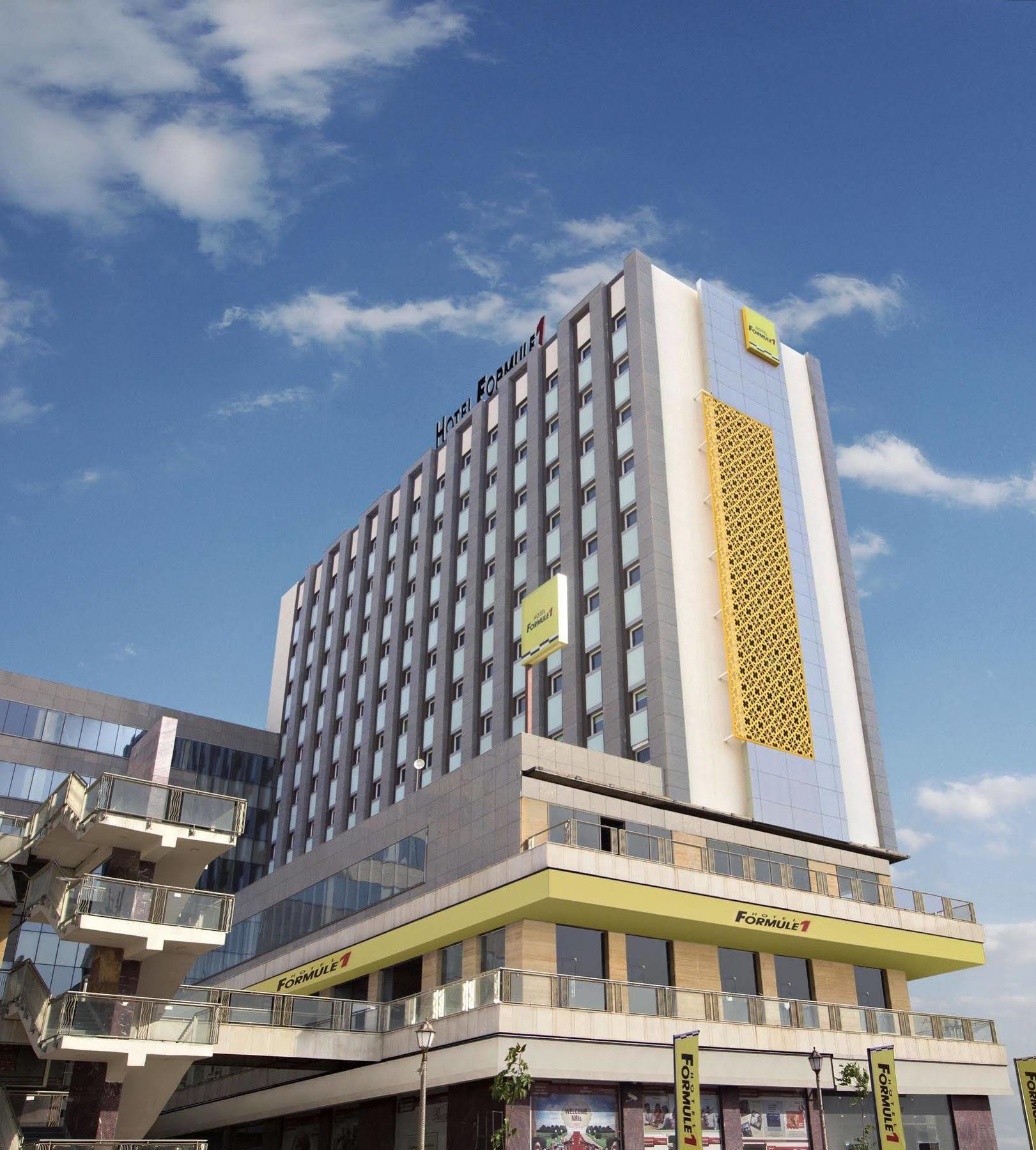 Holiday Inn Express Gurugram Sector 50 By Ihg Gurgaon Eksteriør bilde
